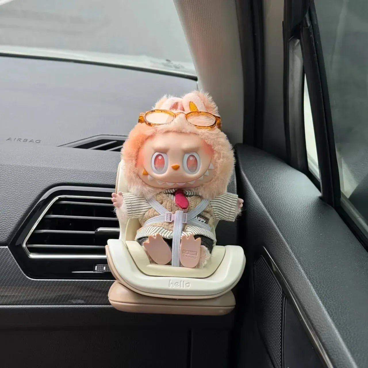 15-17cm doll Seat  3.0 Labubu carseat safety Seat Cute Doll Air Outlet high-grade Car Interior Decoration car seat labubu 15-17cm doll Seat  3.0 Labubu carseat safety Seat Cute Doll Air Outlet high-grade Car Interior Decoration car seat labubu