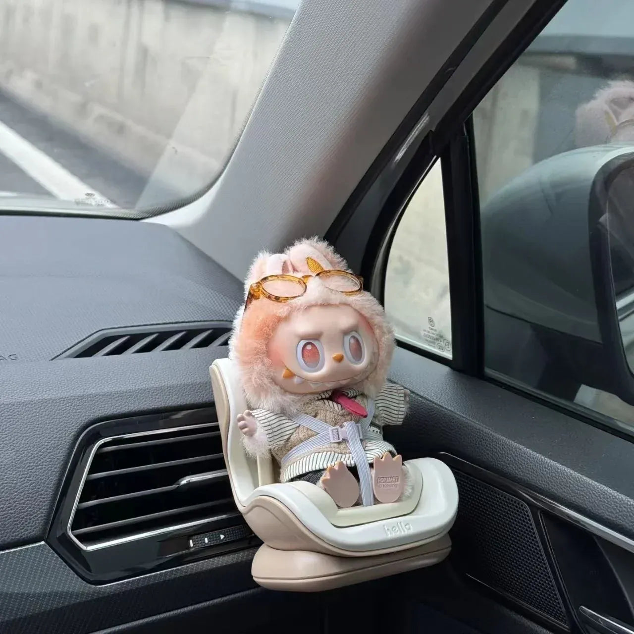 15-17cm doll Seat  3.0 Labubu carseat safety Seat Cute Doll Air Outlet high-grade Car Interior Decoration car seat labubu 15-17cm doll Seat  3.0 Labubu carseat safety Seat Cute Doll Air Outlet high-grade Car Interior Decoration car seat labubu