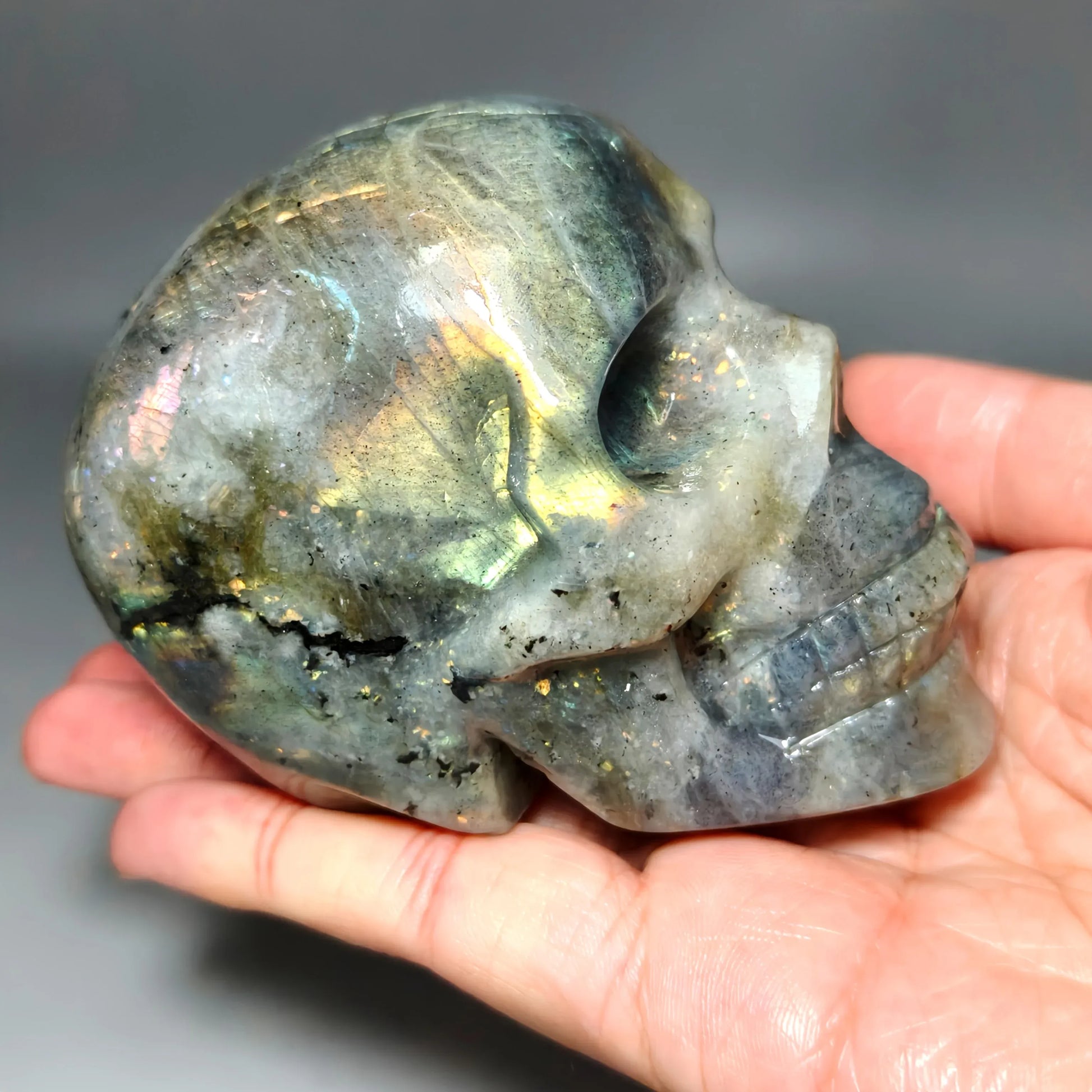 1pc Large Flash Labradorite Crystal Skull, Halloween Carving Sculture, Crystal Spooky Decor, for Jewelry Making 1pc Large Flash Labradorite Crystal Skull, Halloween Carving Sculture, Crystal Spooky Decor, for Jewelry Making