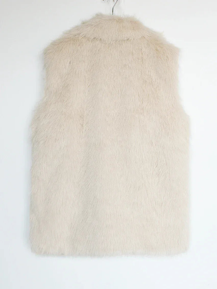 Faux Fox Fur Vest with Turn-Down Collar - Sleeveless Coat | Wahooly Faux Fox Fur Vest with Turn-Down Collar - Sleeveless Winter Coat