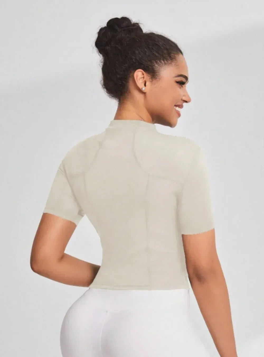 Fitness girl cycling yoga suit top, high-end full zipper jacket, sports T-shirt, training running short sleeved summer Fitness girl cycling yoga suit top, high-end full zipper jacket, sports T-shirt, training running short sleeved summer