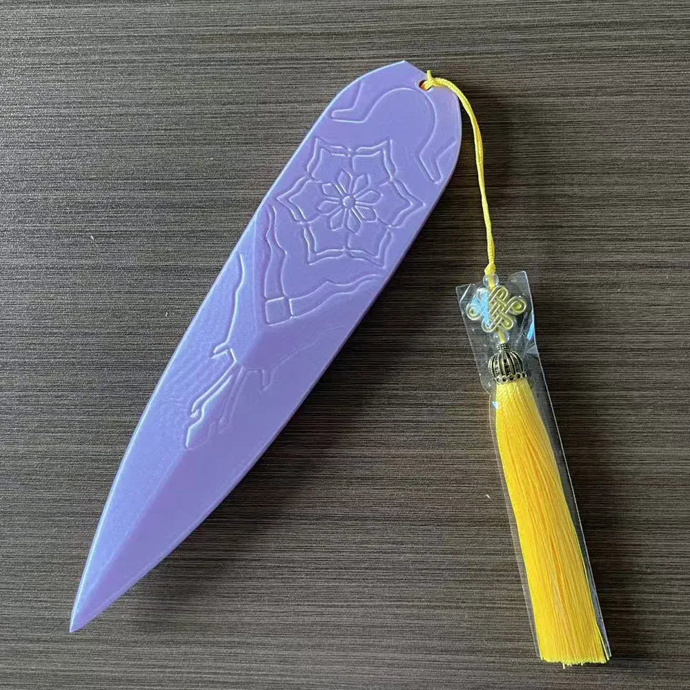 Kpop Demon Hunter, The Props of The New Magic Hunters Animation Reality Show. Kpop Demon Hunter, The Props of The New Magic Hunters Animation Reality Show.