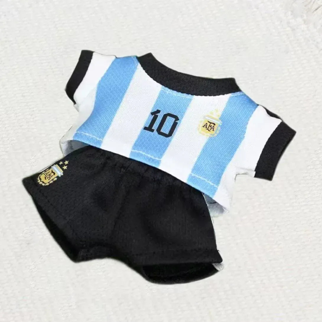 Labubu Football Vinyl Pendant Doll 17cm with DIY Clothing Set Labubu Football Vinyl Pendant Doll 17cm with DIY Clothing Set