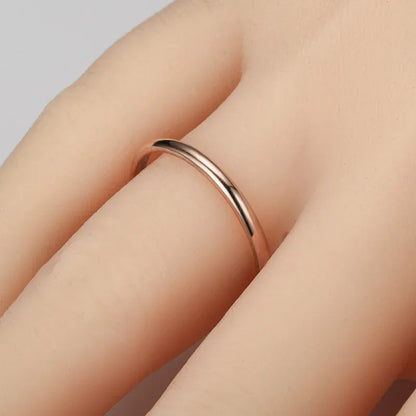 Maxmoon 2020 2mm Thin Rose Gold Anti-Allergy Smooth Simple Titanium Steel Wedding Rings for Women Valentine's Day Present Maxmoon 2020 2mm Thin Rose Gold Anti-Allergy Smooth Simple Titanium Steel Wedding Rings for Women Valentine's Day Present