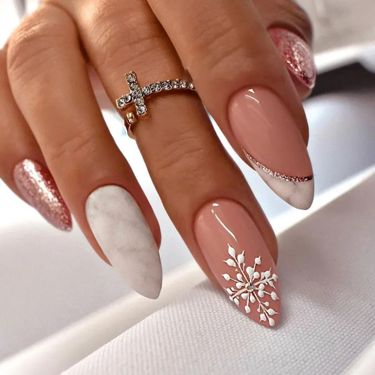 Medium Almond Press-On Nails - Cool Trendy French Style | Wahooly Medium-length Acrylic Almond Fake Nails Art Cool Hottie Girl Wear False Nails Europe and USA Press on Nail Removable French Nail