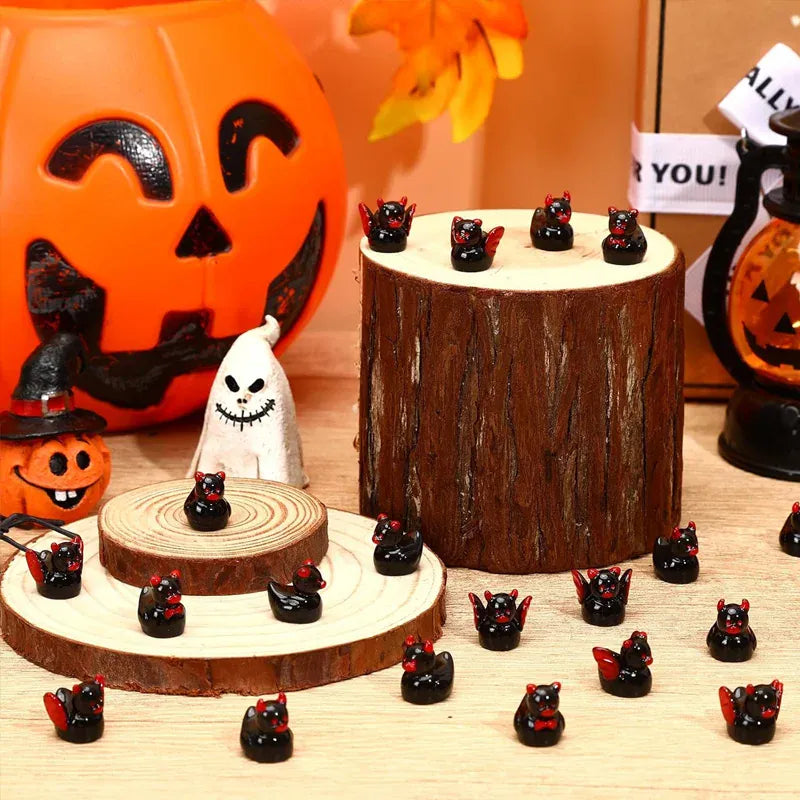 Mini Halloween Black Devil Duck Figurines – Spooky Resin Collectible Set Mini Halloween Black Devil Ducks – Spooky Resin Figurine Set for Decor & Collecting