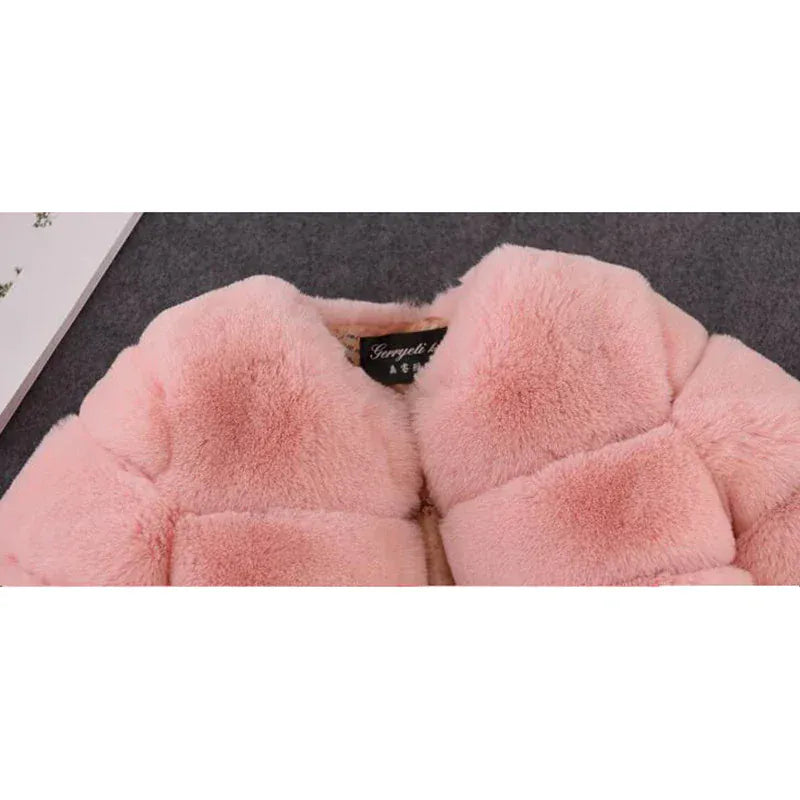 New Winter Children's Fur Coat Elegant Baby Girl Faux Fur Jackets And Coats Warm Parka Kids Outerwear Clothes Thicken Girls Coat New Winter Children's Fur Coat Elegant Baby Girl Faux Fur Jackets And Coats Warm Parka Kids Outerwear Clothes Thicken Girls Coat