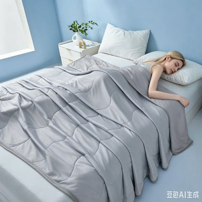 Silky Cooling Summer Quilt Lightweight Comforter 10 Colors | Wahooly Silky Cooling Summer Quilt – Lightweight Air Conditioner Comforter for Hot Sleepers