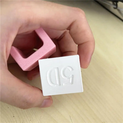 U-Shaped Nail Art Tool Cat Eye Gel Polish Enhancer for French Manicure, Automatic Full-Field Glow Effect DIY Stand U-Shaped Nail Art Tool Cat Eye Gel Polish Enhancer for French Manicure, Automatic Full-Field Glow Effect DIY Stand