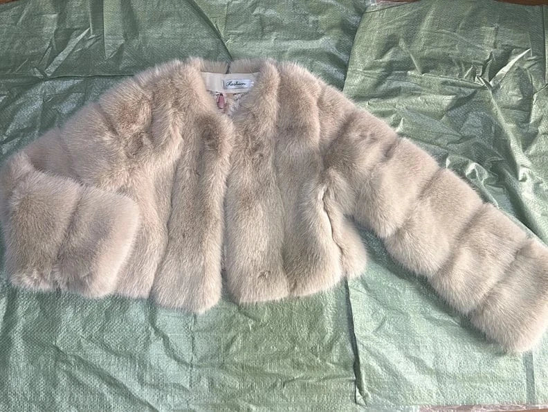 V-Neck Faux Fox Fur Coat - Long Sleeve Winter Jacket | Wahooly V-Neck Faux Fox Fur Coat - Long Sleeve Winter Jacket for Women
