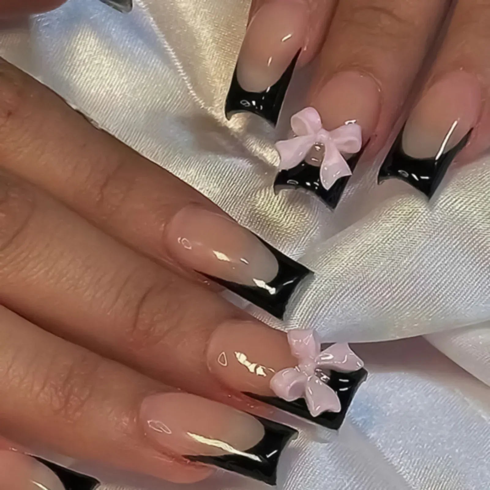 White French Press on Nails 3D Bowknot Fake Nails Tips Full Cover Wearable False Nails for Women and Girls DIY Manicure 24Pcs White French Press on Nails 3D Bowknot Fake Nails Tips Full Cover Wearable False Nails for Women and Girls DIY Manicure 24Pcs
